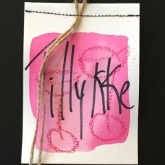 Håndlavet kunstkort - 'Tillykke' i pink 